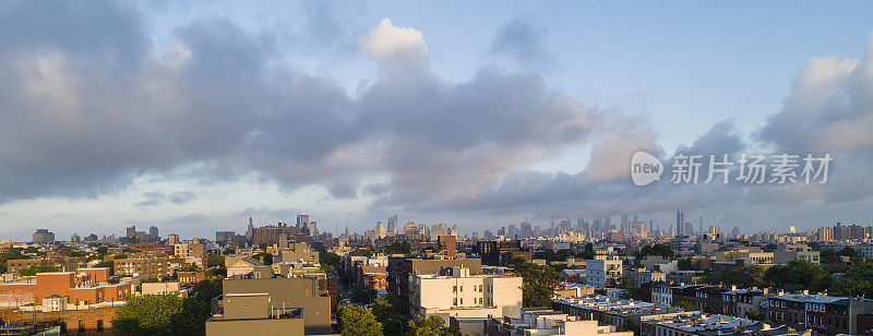 从布鲁克林眺望住宅区，眺望曼哈顿