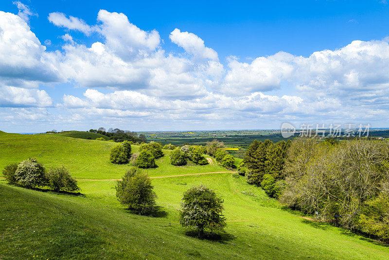 伯顿达塞特山俯瞰英国风景，英国中部的沃里克郡