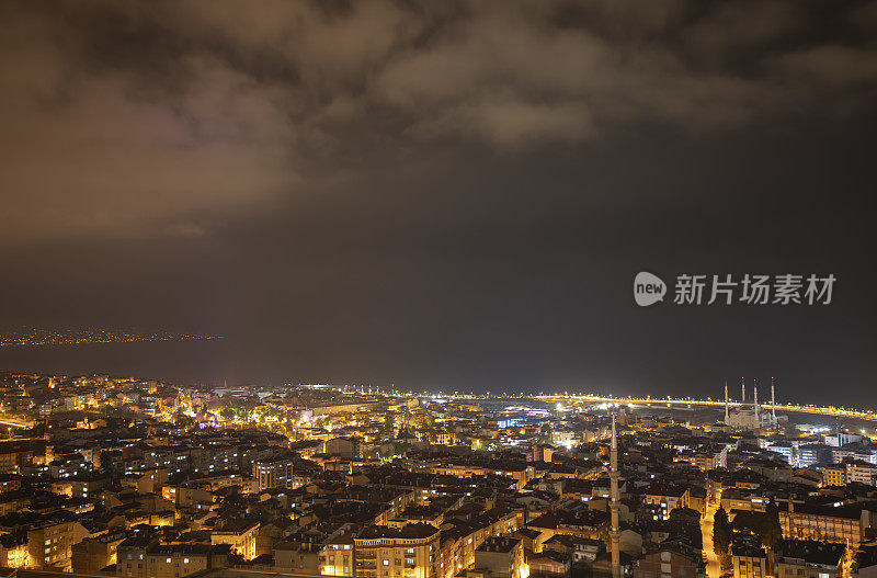 特拉布宗城市夜景