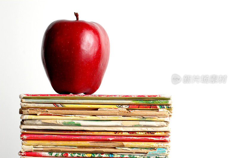 苹果和书籍
