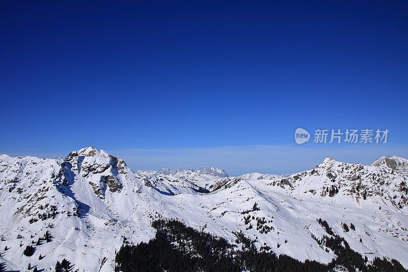 冬季奥地利萨尔巴赫马戏团滑雪胜地