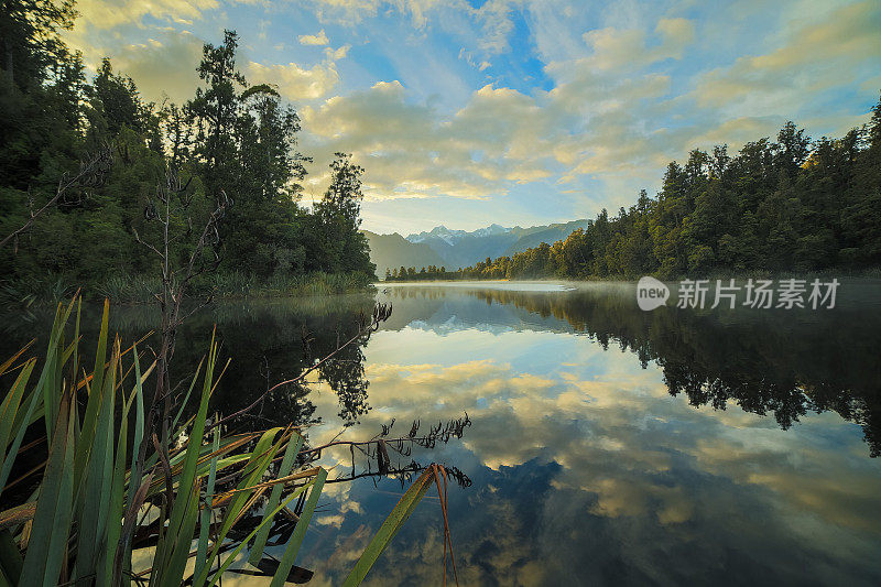 马西森湖的日出，库克山的倒影，新西兰