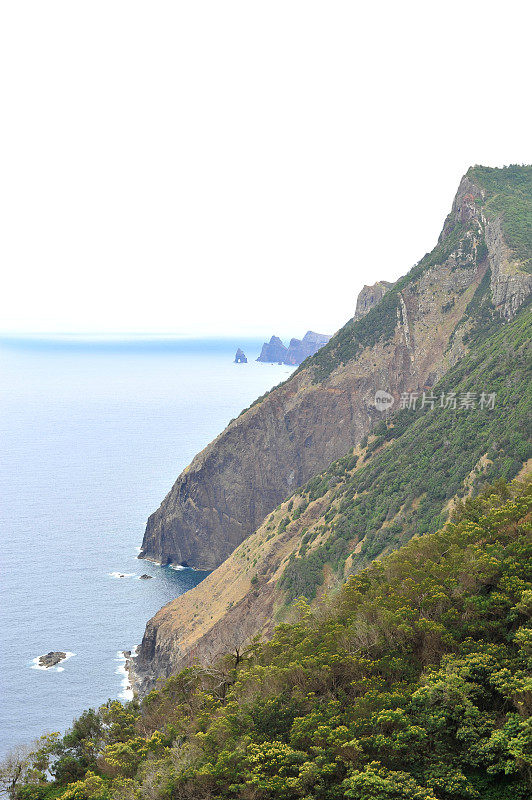 马德拉岛北海岸-向东方向