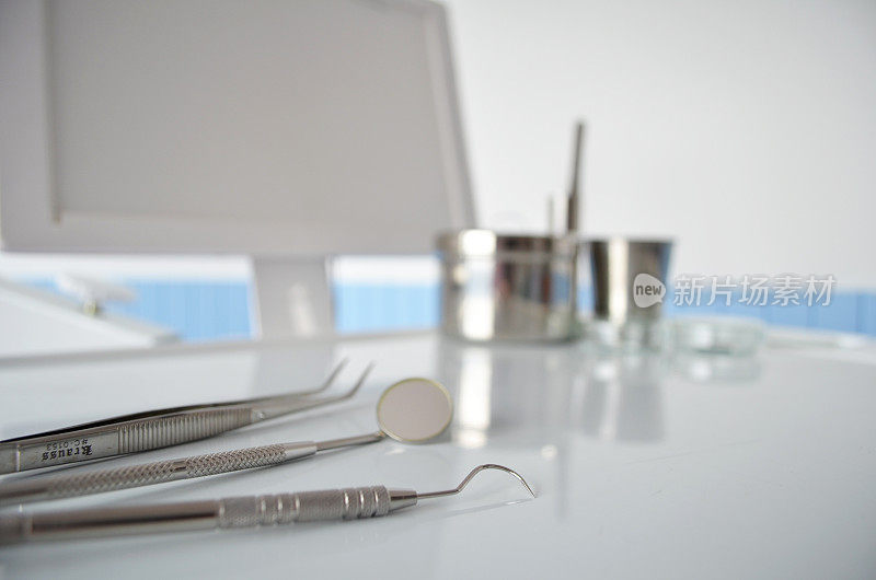 牙科装置上的牙科设备