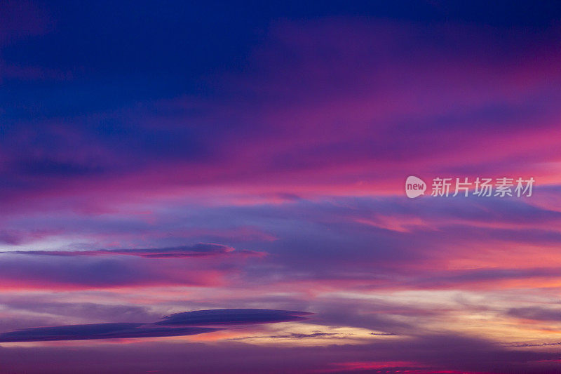 丰富多彩的日落背景