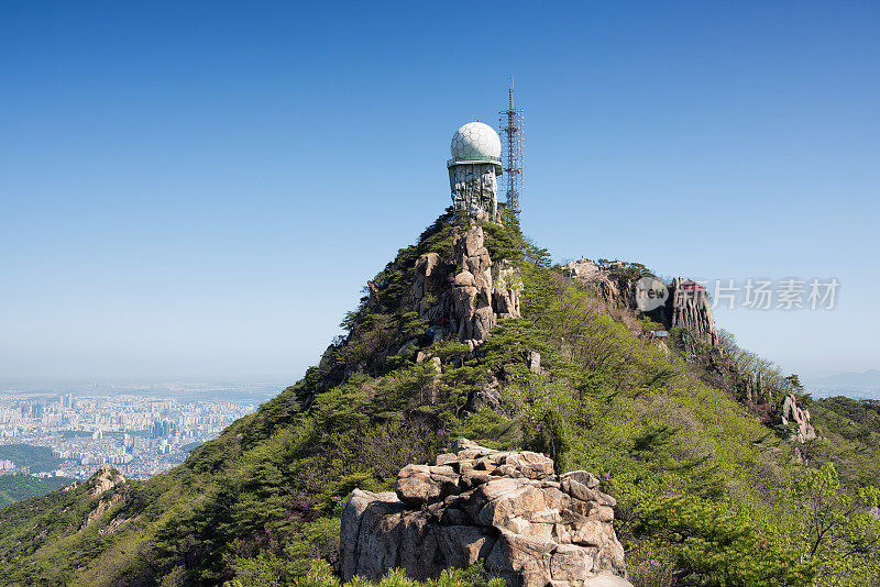 首尔的春山