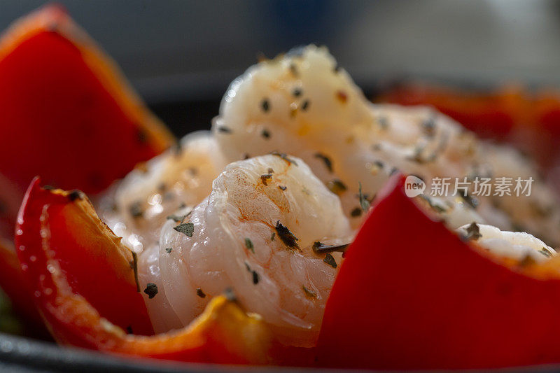 家常菜:红椒烤虾