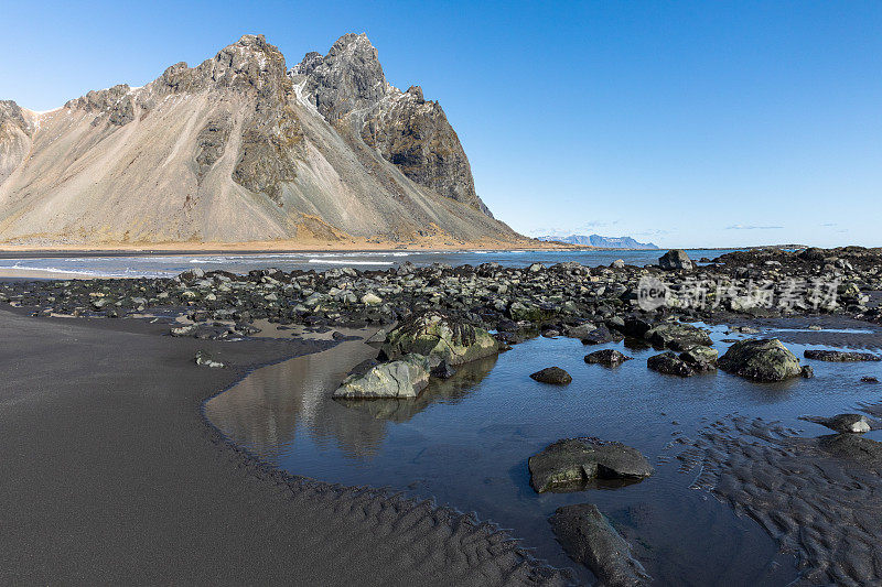 Stokksnes冰岛春天的Vestrahorn