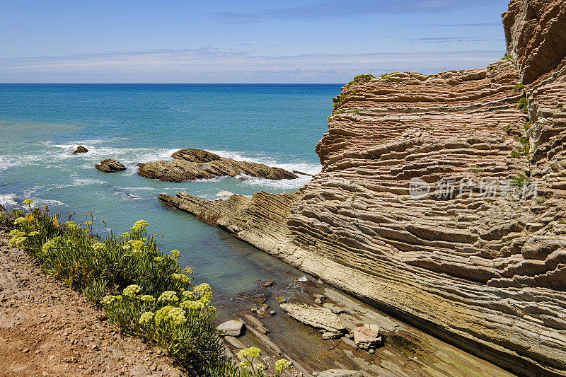 西班牙北部海岸(巴斯克地区)祖玛亚附近的弗莱什是摄影师的地质亮点。