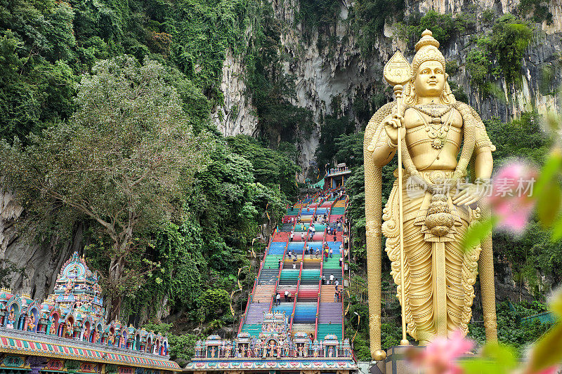 吉隆坡拔都洞寺的大型印度教神像