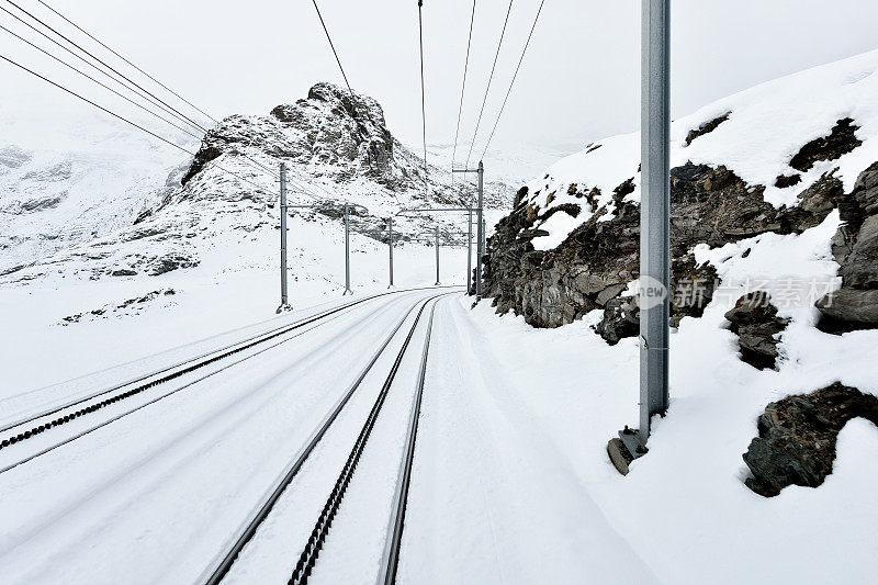 瑞士策马特的火车轨道