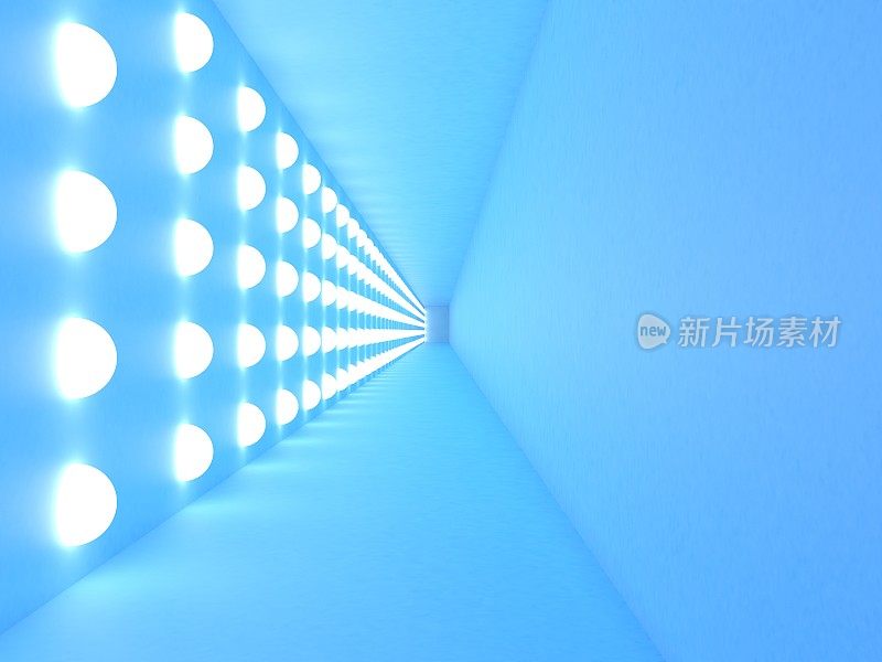 白色空旷明亮的房间