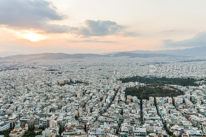从利卡贝图斯山眺望希腊雅典的日落