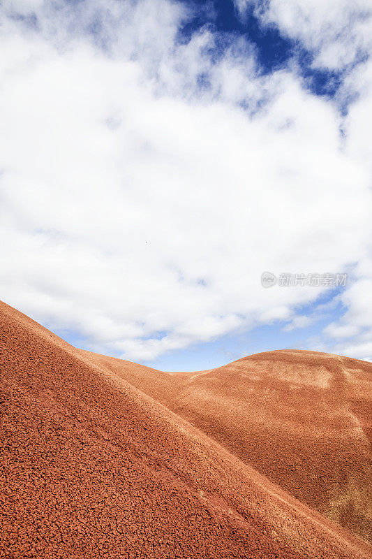 约翰戴化石床国家纪念碑的彩绘山