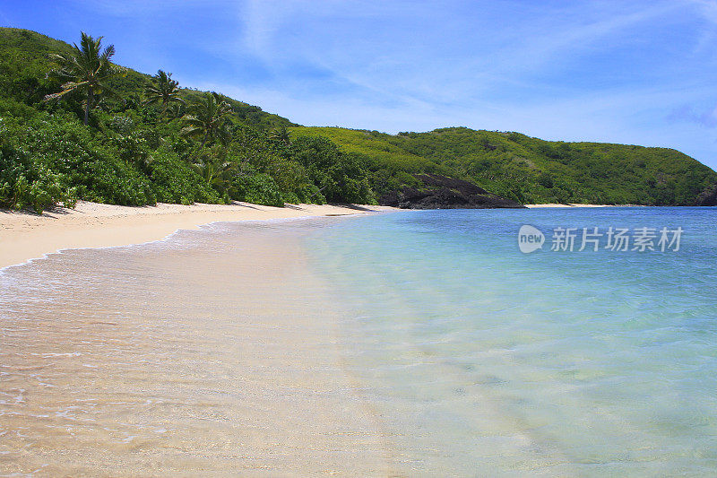 热带天堂:梦幻般的沙荒芜的绿松石海滩和棕榈树，田园般的Yasawas，斐济群岛
