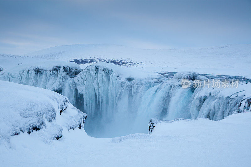 冰岛冬天的瀑布