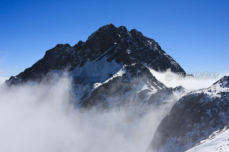 雪山