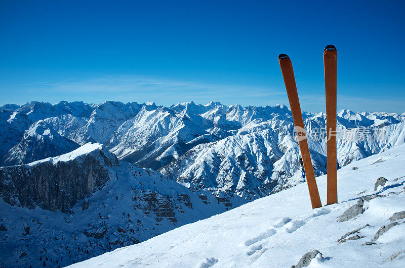 滑雪登山