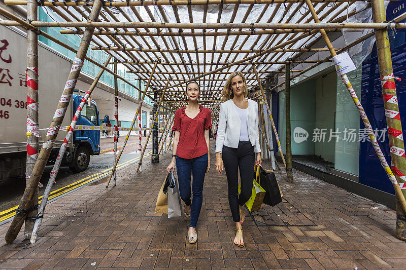 香港购物女性