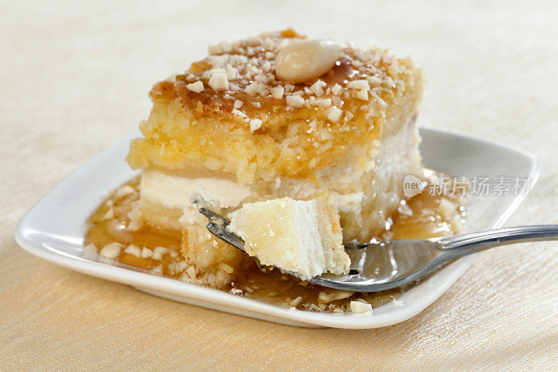 奶油蛋糕，杏仁和蜂蜜