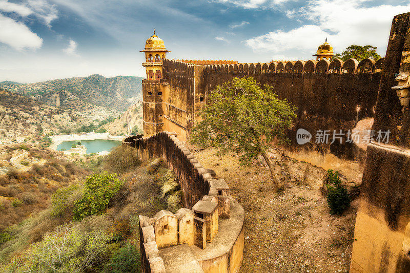 历史悠久的斋加尔堡拉贾斯坦邦与斋浦尔城市景观鸟瞰图