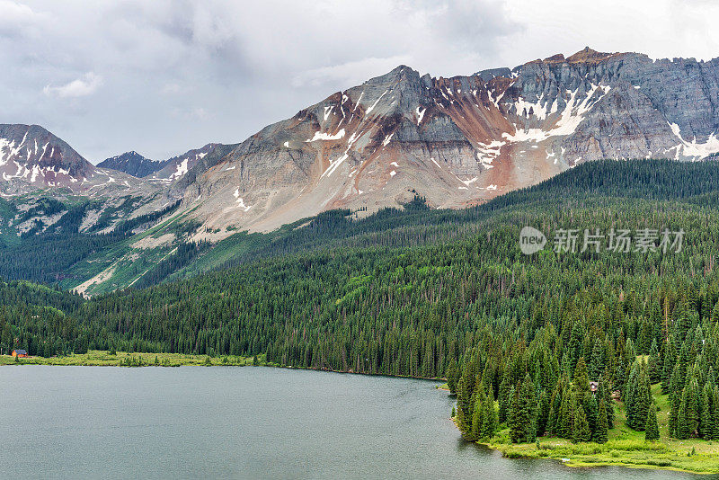 落基山脉美丽的山景