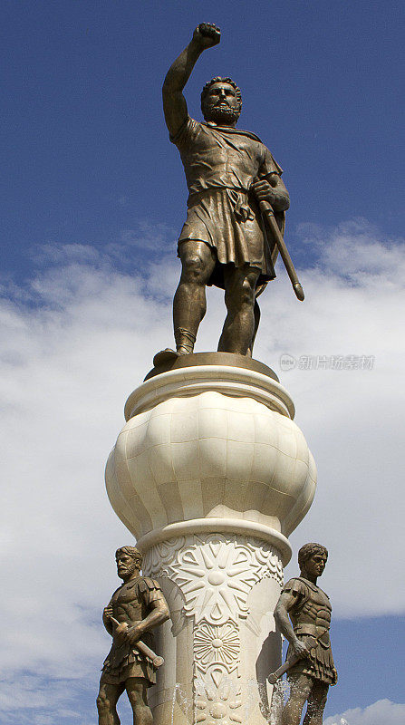 巨大的马其顿菲利普雕像