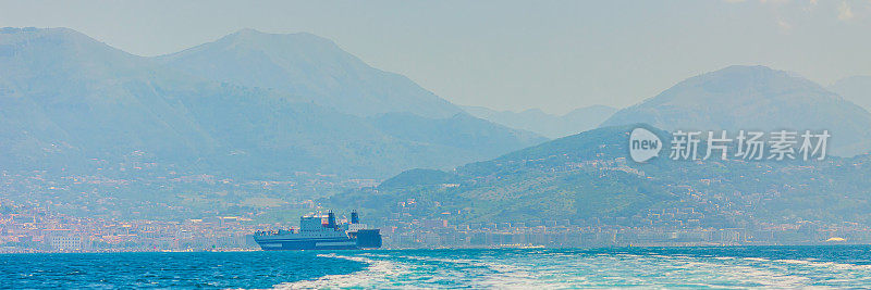 阿玛海岸。意大利。萨勒诺。美丽的风景。夏天的旅行。阳光灿烂的日子