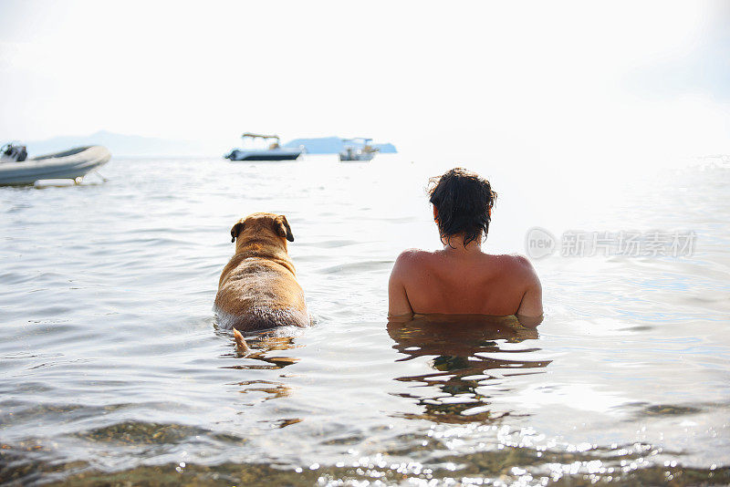 和你最好的朋友一起享受夏日