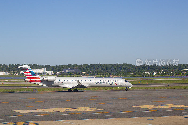 美国鹰庞巴迪CRJ-900LR飞机N550NN在DCA机场