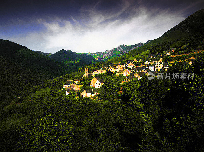 庇里牛斯山