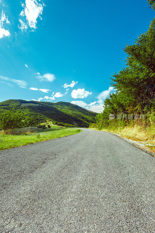 夏天的路