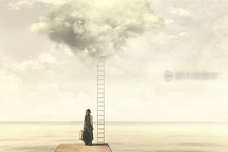 一个女人站在云中梯子前的超现实时刻