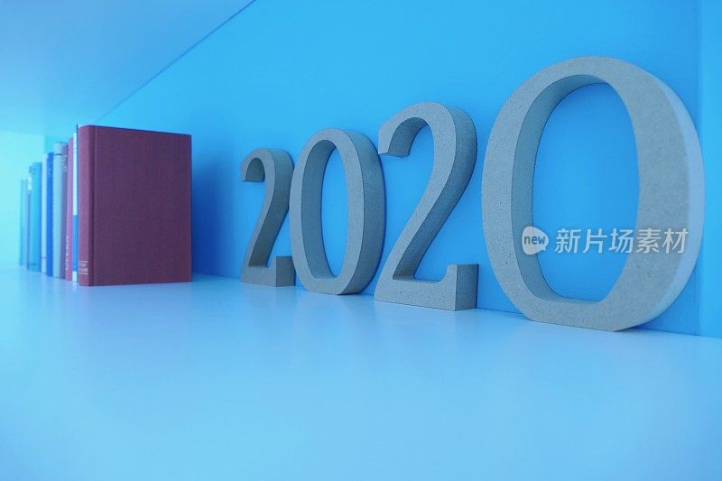 木制数字的2020年