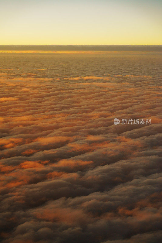 天空中云层的鸟瞰图