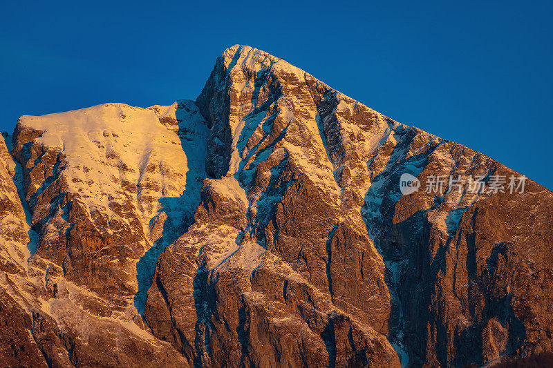 冬季的雪山在朱利安阿尔卑斯山，Primorska，斯洛文尼亚，欧洲