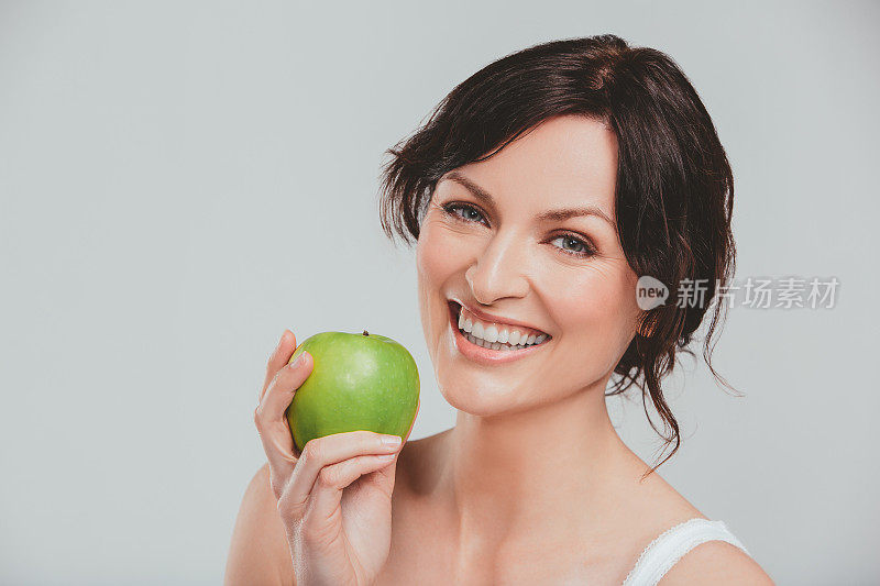 苹果富含多种维生素和矿物质