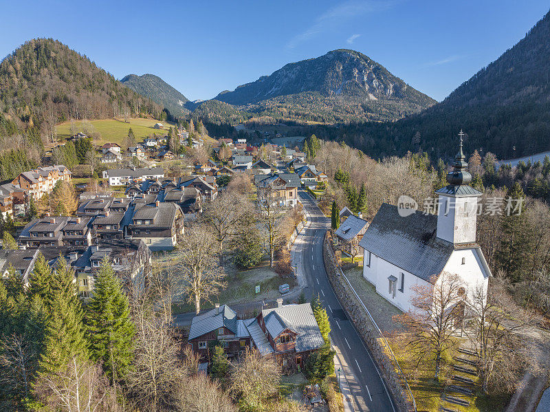 教堂和山村，坏Aussee，奥地利