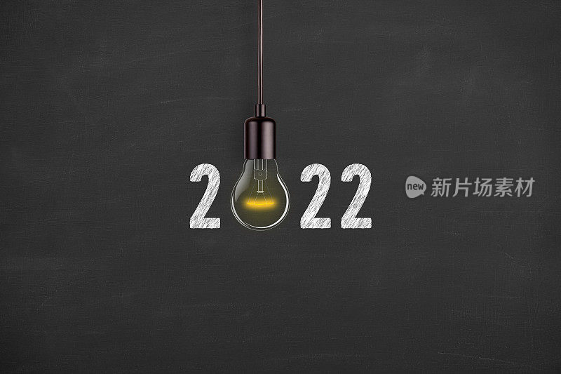 在黑板背景上绘制2022年新年想法