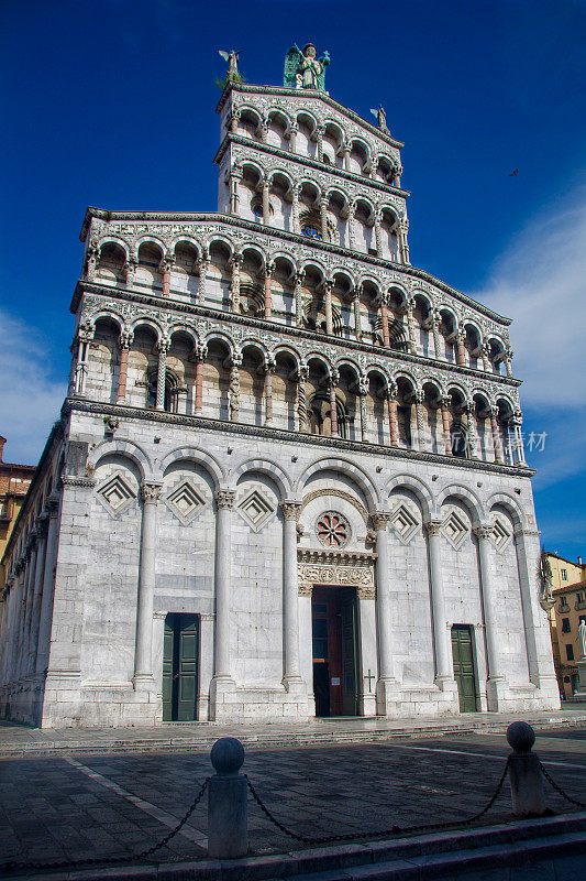 意大利卢卡的教堂外观:福罗的圣米歇尔教堂