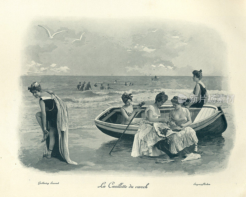 19世纪90年代，维多利亚时代，年轻女子在沙滩上嬉戏