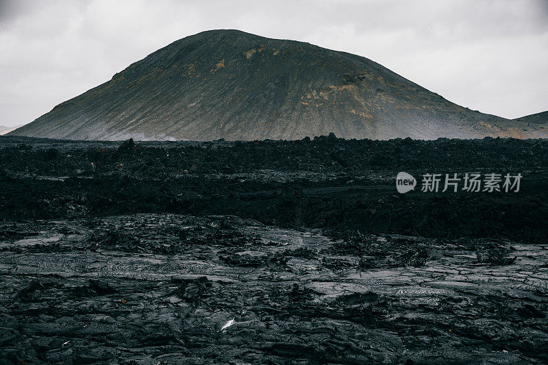 冰岛Fagradalsfjall火山喷发的壮观景象