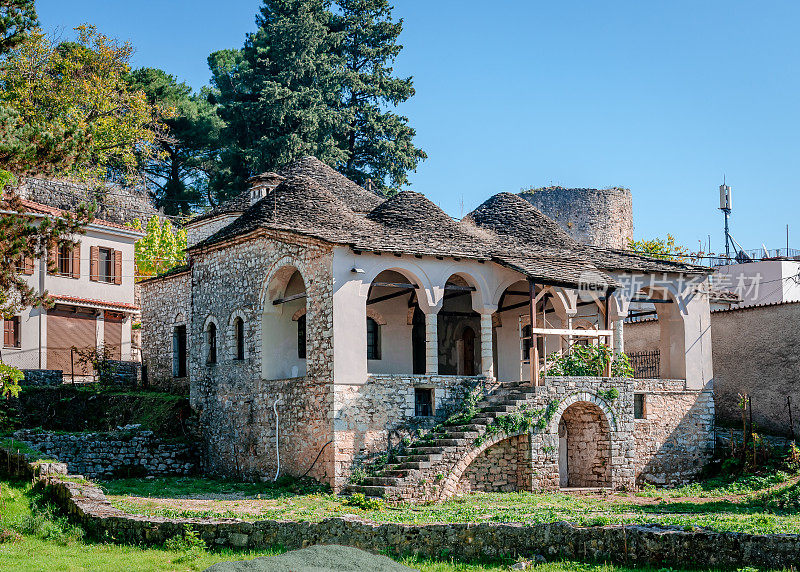 位于希腊伊庇鲁斯的戒备森严的约阿尼纳古城的奥斯曼帝国图书馆遗址。