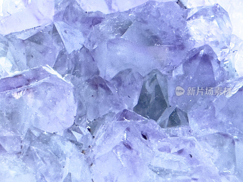 紫水晶晶洞晶体特写