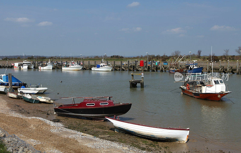 渔船停泊在东苏塞克斯的拉伊港