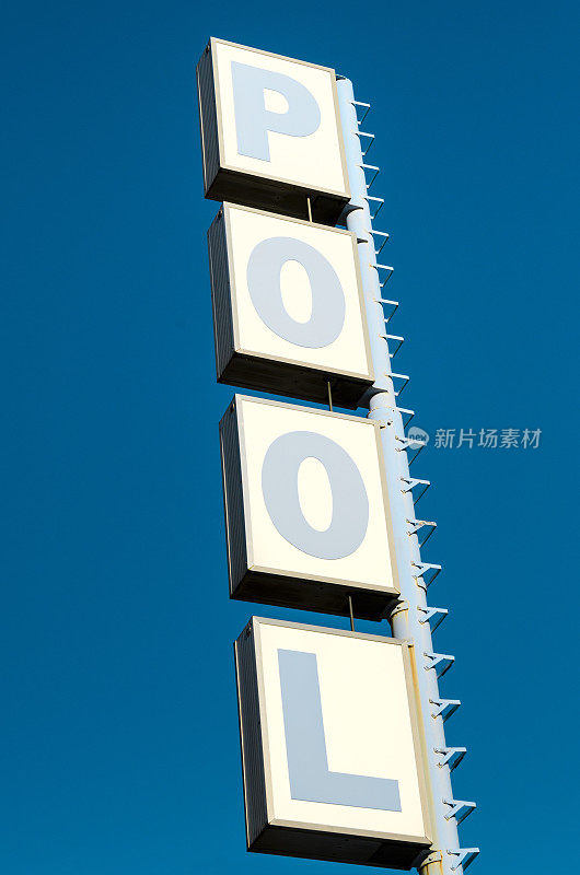 66号公路美国经典霓虹汽车旅馆泳池标志