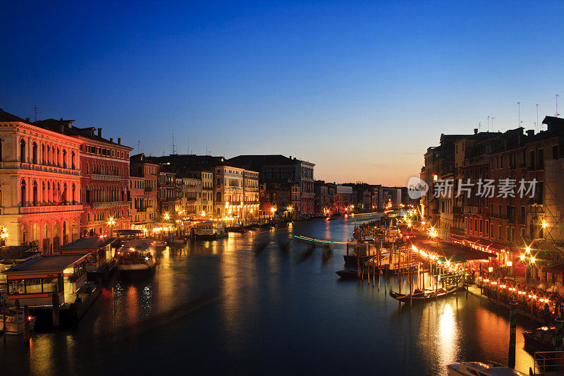 晚上的大运河，意大利威尼斯