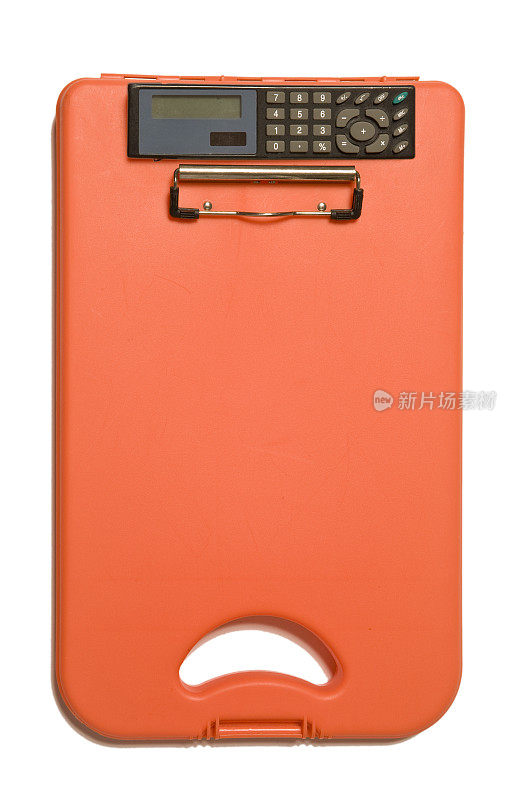 带有计算器和阴影的橙色剪贴板