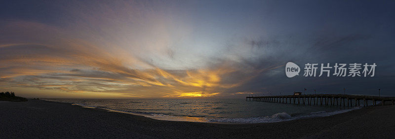 炽热的海滩，夕阳，佛罗里达海洋