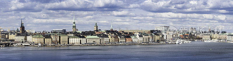 斯德哥尔摩老城区海滨城市景观全景